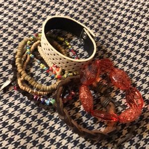 Set of 8 assorted bracelets
